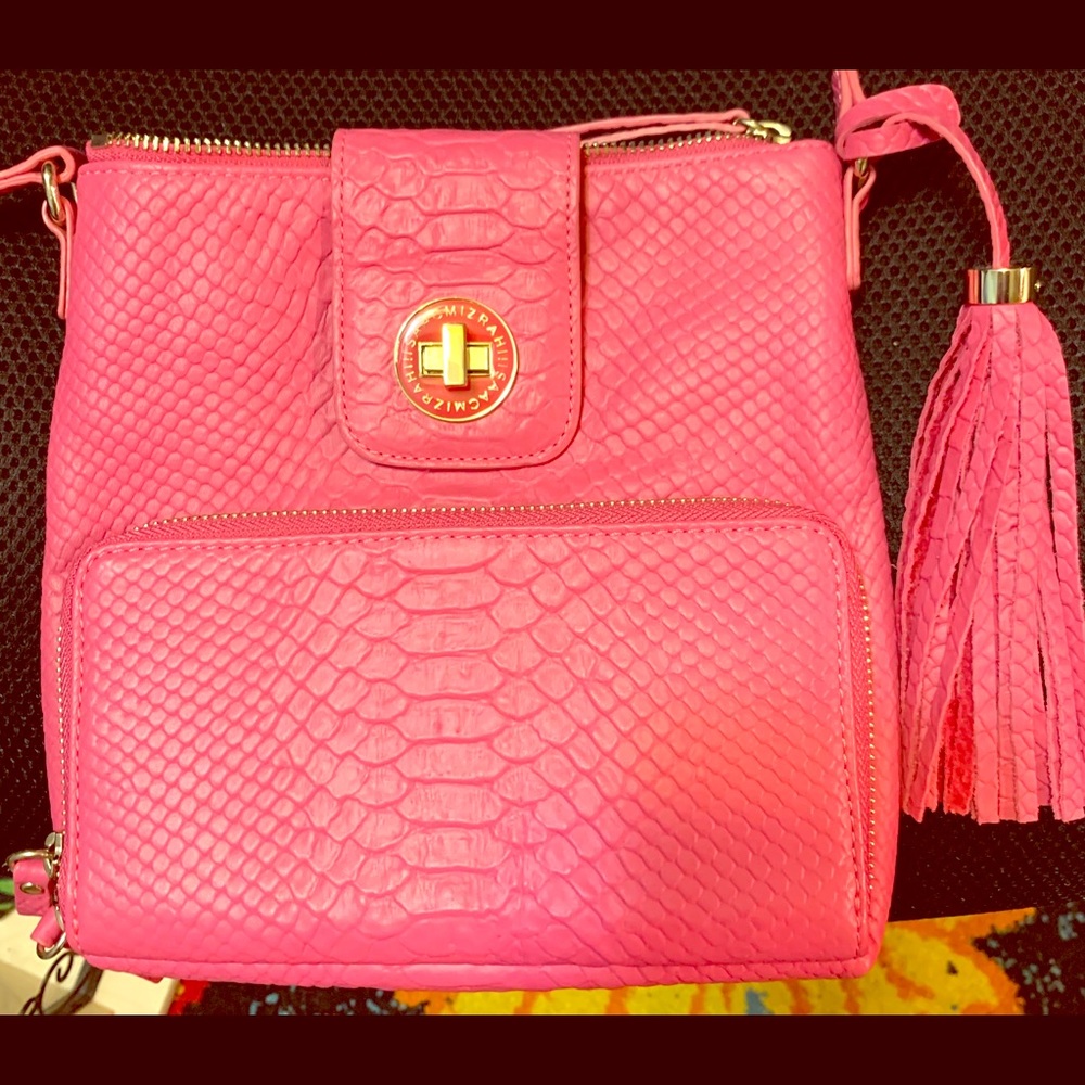 Isaac Mizrahi Bright Pink Snake print Crossbody!